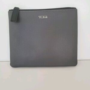 TUMI Airlines Zip Pouch‎ Travel Case Cosmetic Bag Toiletry Small Gray Square